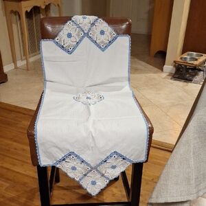 Vintage Linen And Crochet White and Blue Table Runner With Accent Piece